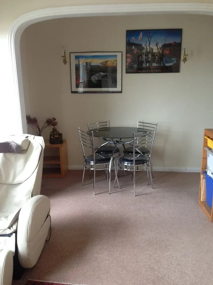 Flat Blythe Road in Greater London