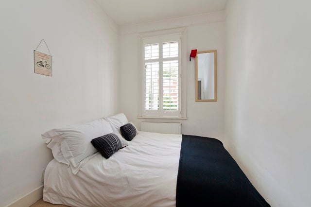 Flat Wimbledon Park Road in Greater London