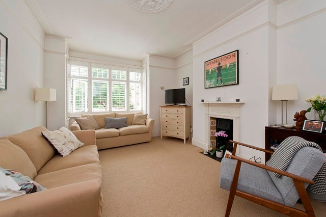 Flat Wimbledon Park Road in Greater London