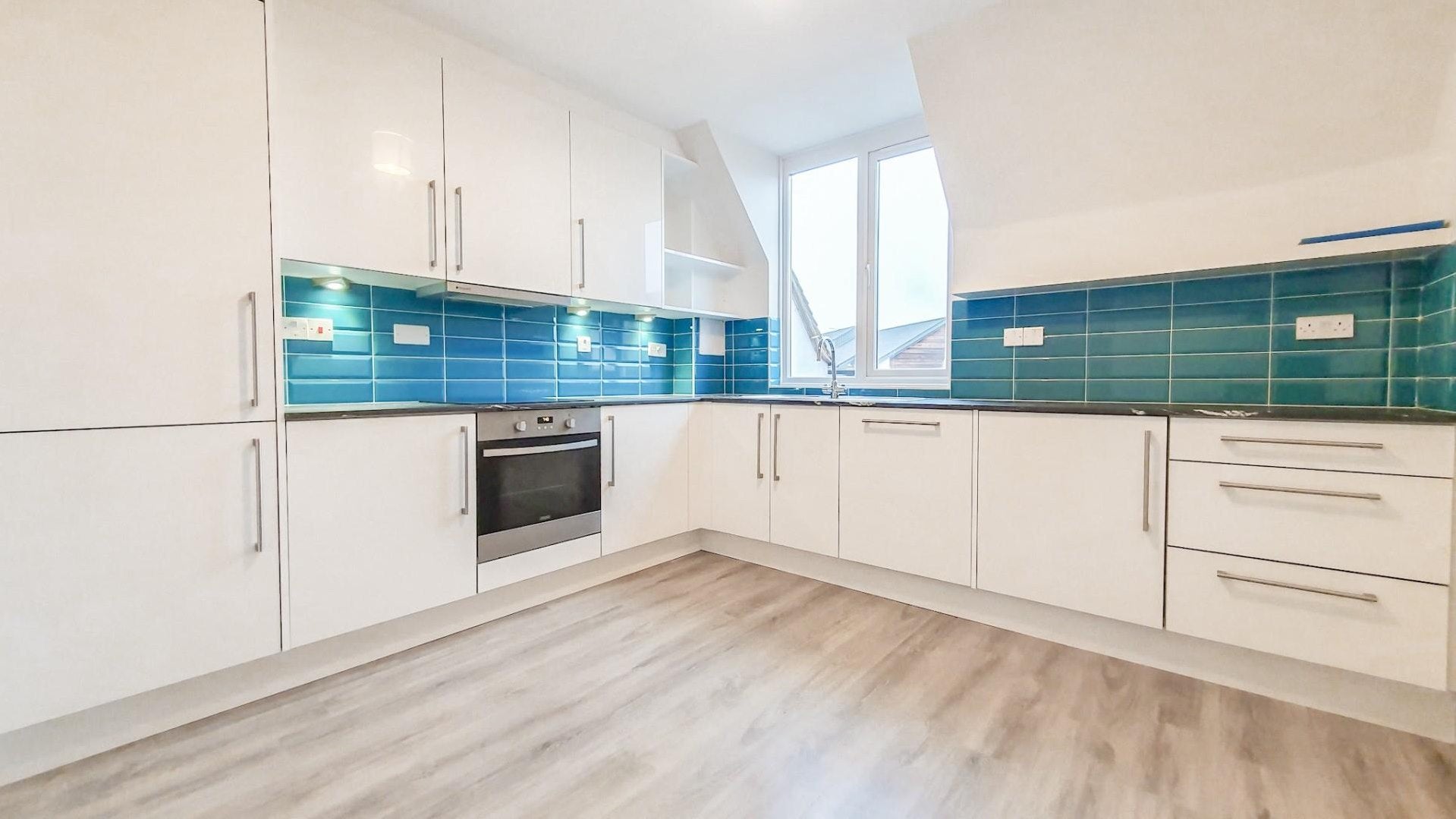 Flat Bluecoat Court in East Hertfordshire