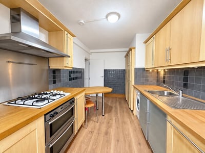 Flat Jamaica Road in Greater London