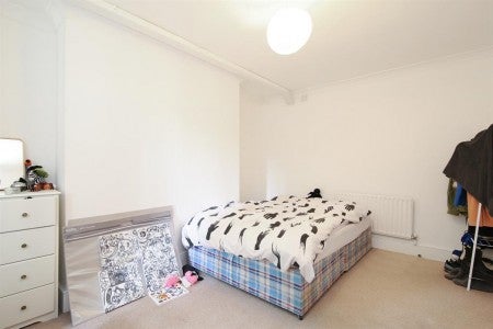 Flat Camberwell Road in Greater London