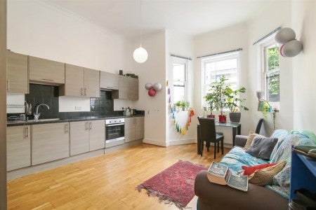 Flat Camberwell Road in Greater London