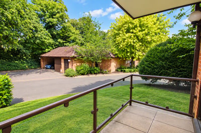 Flat Campion Close in Greater London