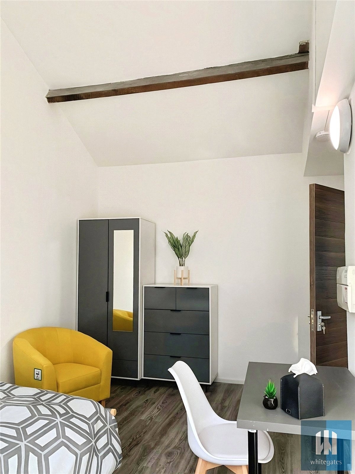 Room Manchester Road in Kirklees