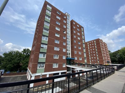 Flat Brindlewick Gardens in Greater London