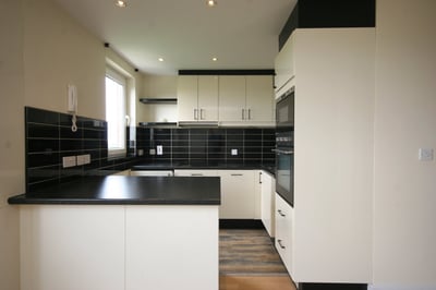 Flat Brindlewick Gardens in Greater London