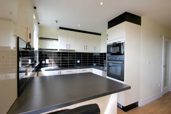 Flat Brindlewick Gardens in Greater London