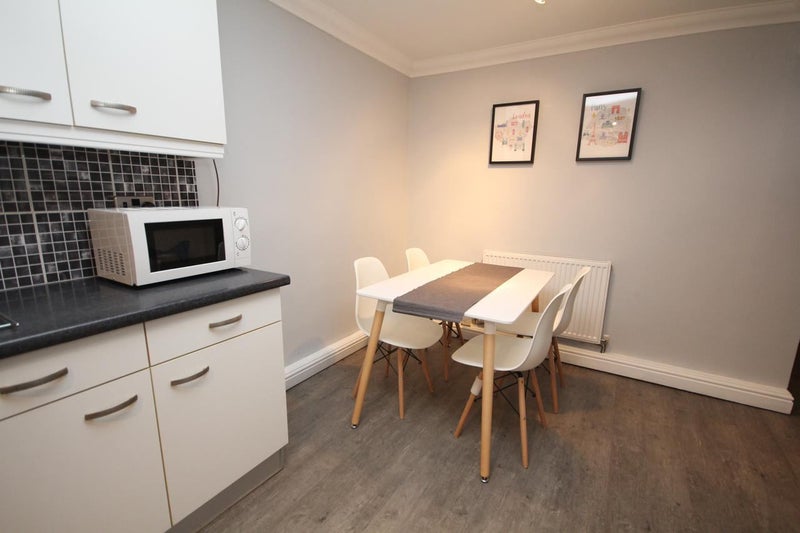 Flat Clarendon Square in Royal Leamington Spa