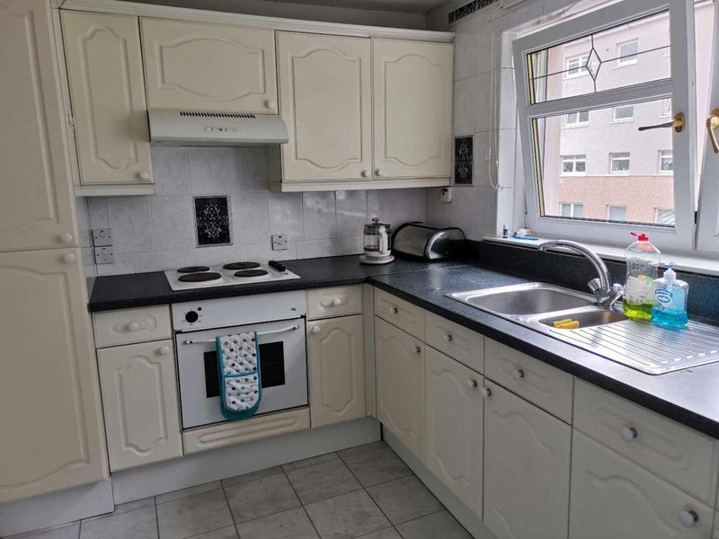 Room St Mungo Avenue in Glasgow