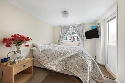 Flat Oundle Road in Peterborough