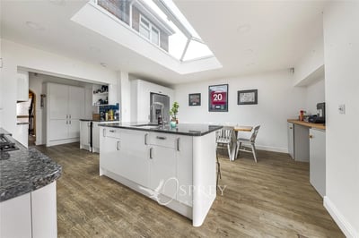 Flat Oundle Road in Peterborough