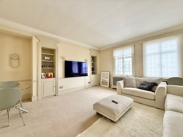 Flat Allsop Place in City of Westminster