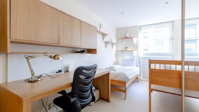 Flat Elgin Avenue in City of Westminster