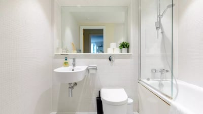 Flat Elgin Avenue in City of Westminster