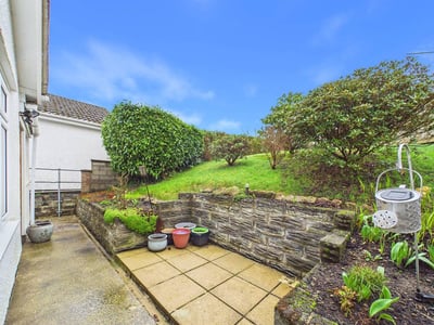 House Elder Grove in Carmarthen