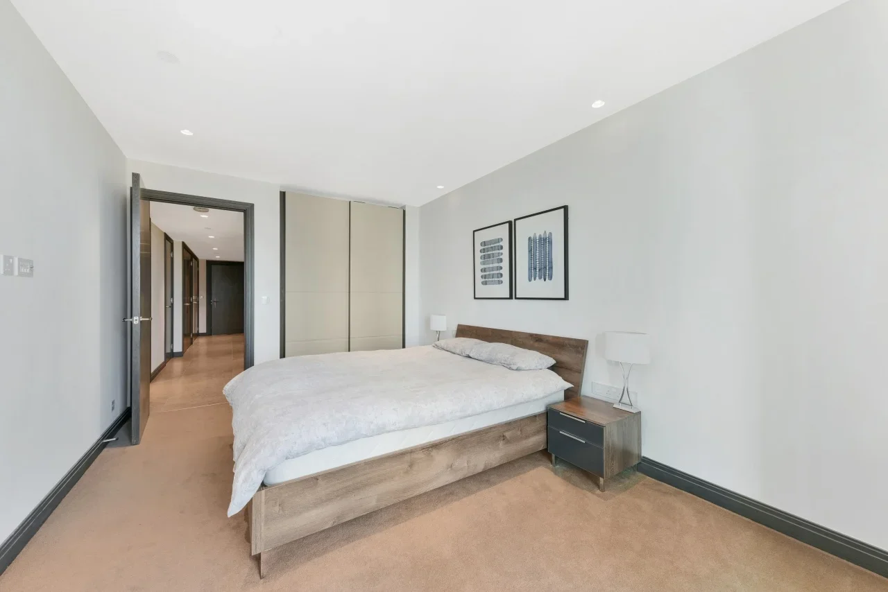 Flat Blackfriars Road in Greater London