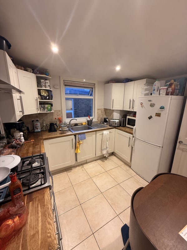 Flat Merton Road in Greater London