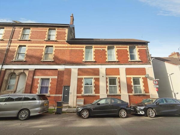 Flat Meadow Street in Bristol