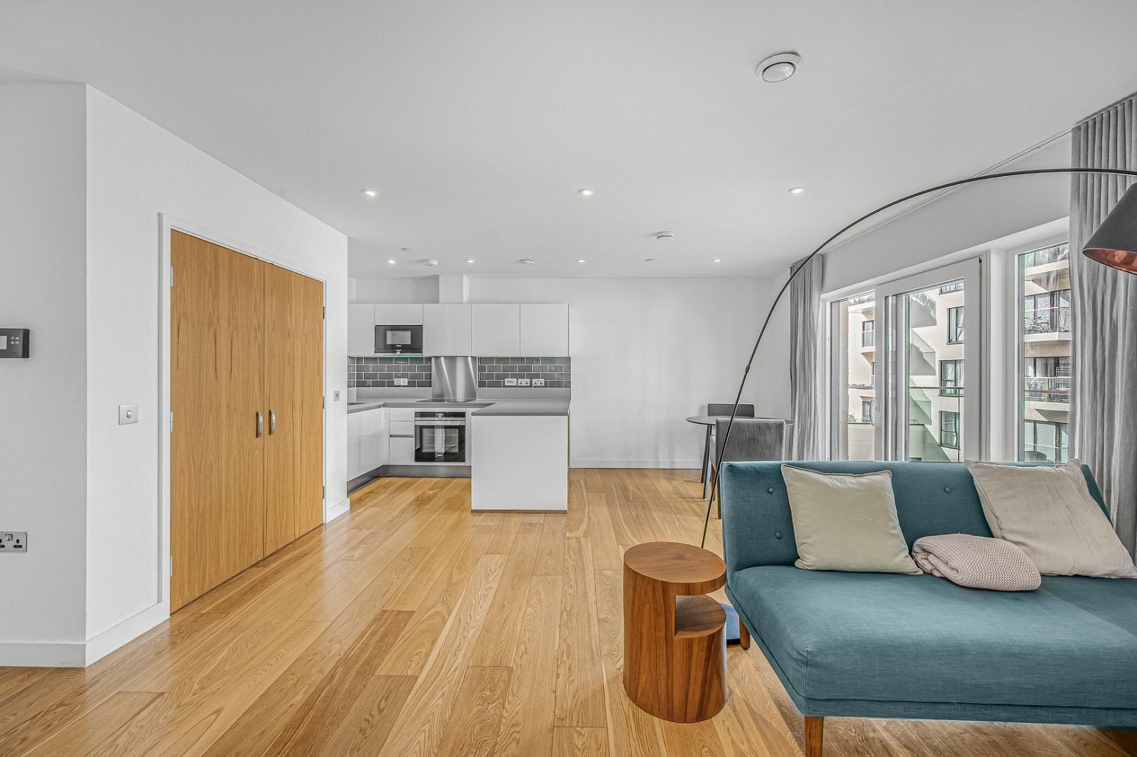 Flat Bessemer Place in Greater London