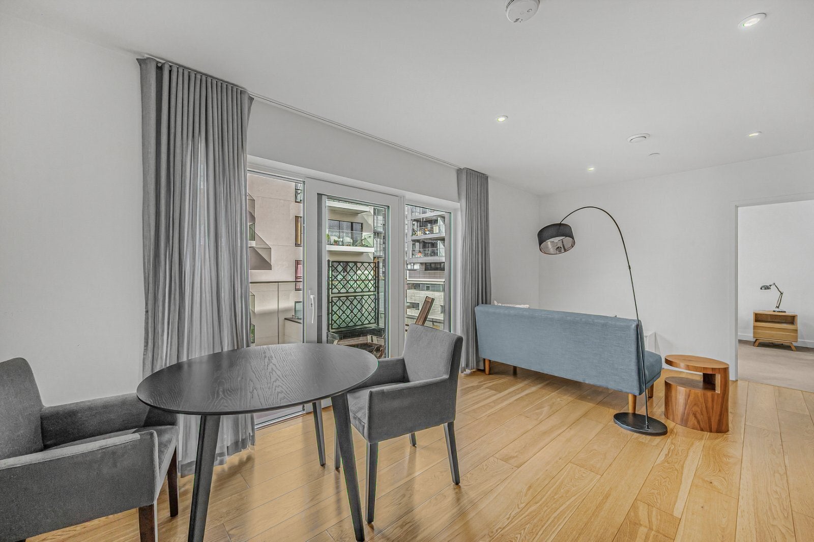Flat Bessemer Place in Greater London