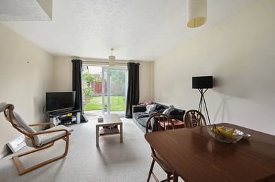 House Rose Gardens in Rushmoor