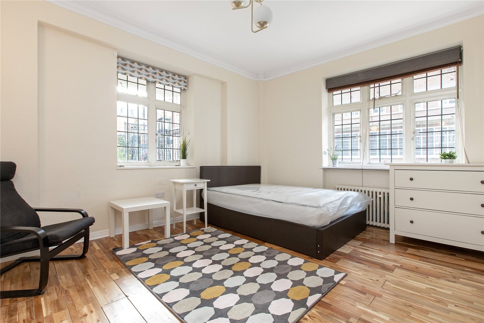 Flat Judd Street in Greater London