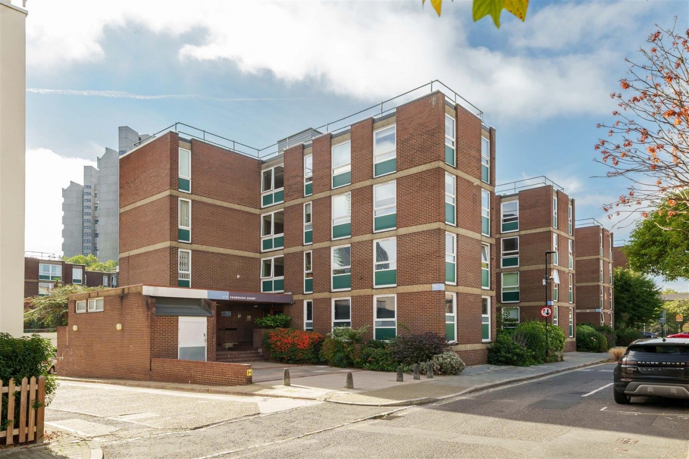 Flat Gilbert Road in Greater London