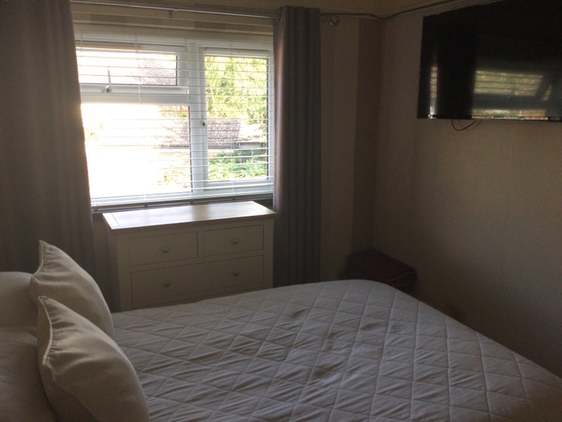 Room Parkfield Road in Rugby