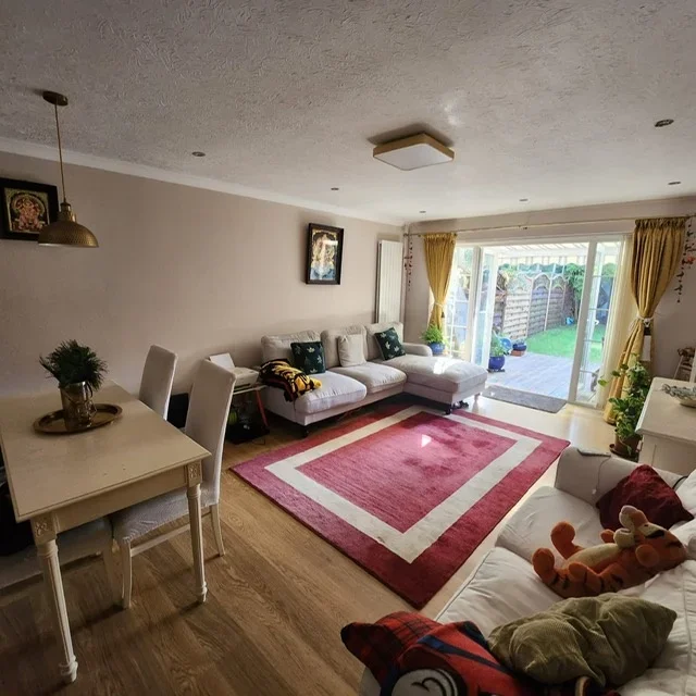 House Tidenham Gardens in Greater London
