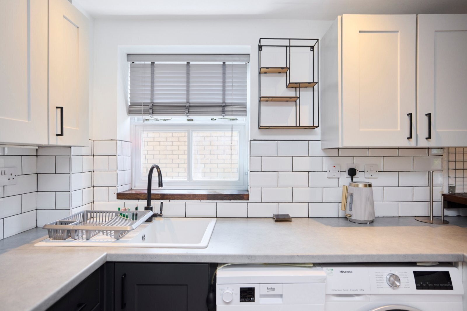 Flat Willesden Lane in Greater London