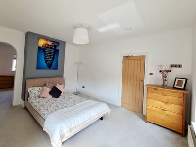 Room Higham Road in Rushden