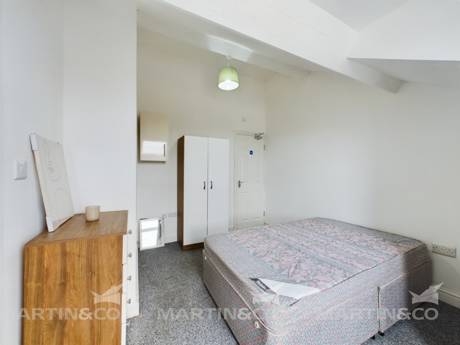 Room Jubilee Road in Doncaster