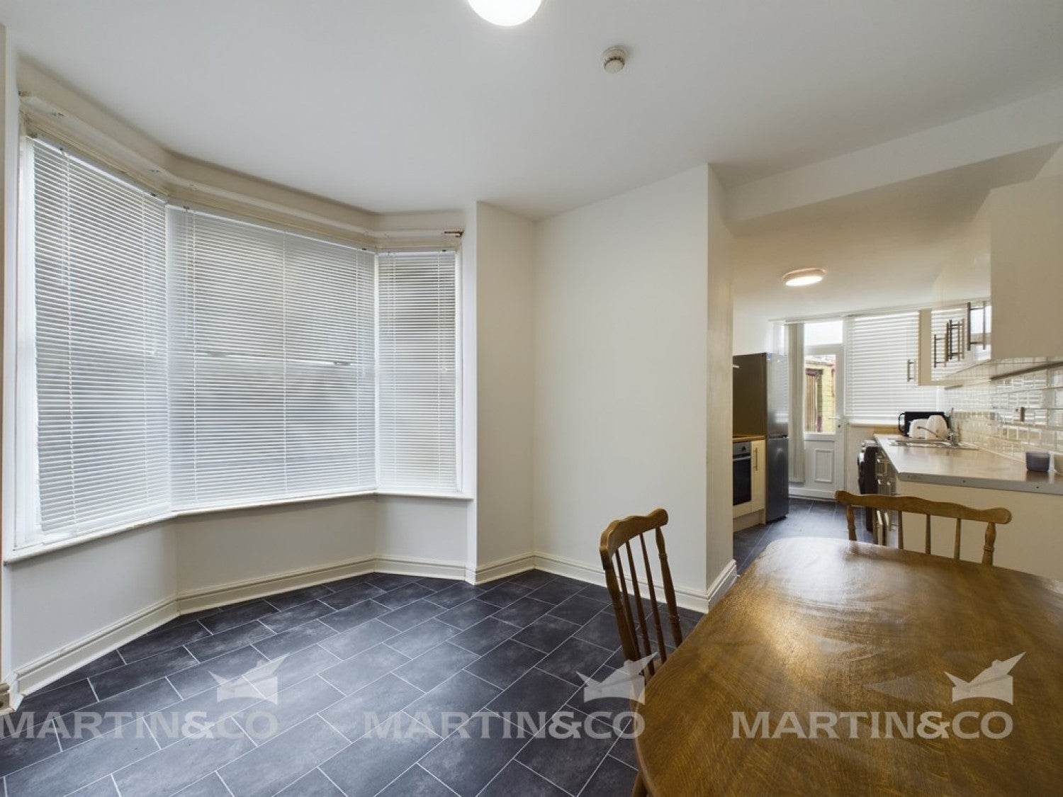 Room Jubilee Road in Doncaster