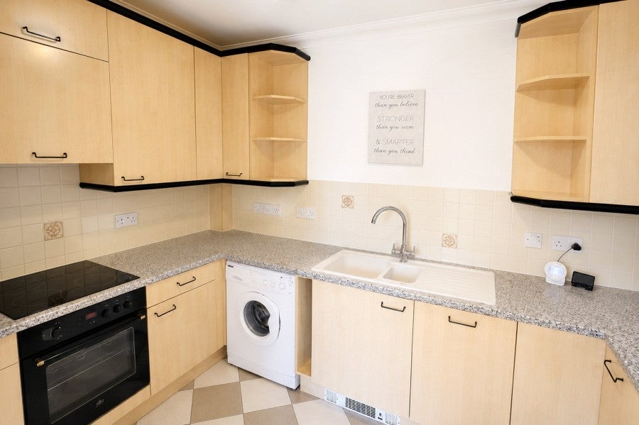 Flat Ashdon Road in Uttlesford