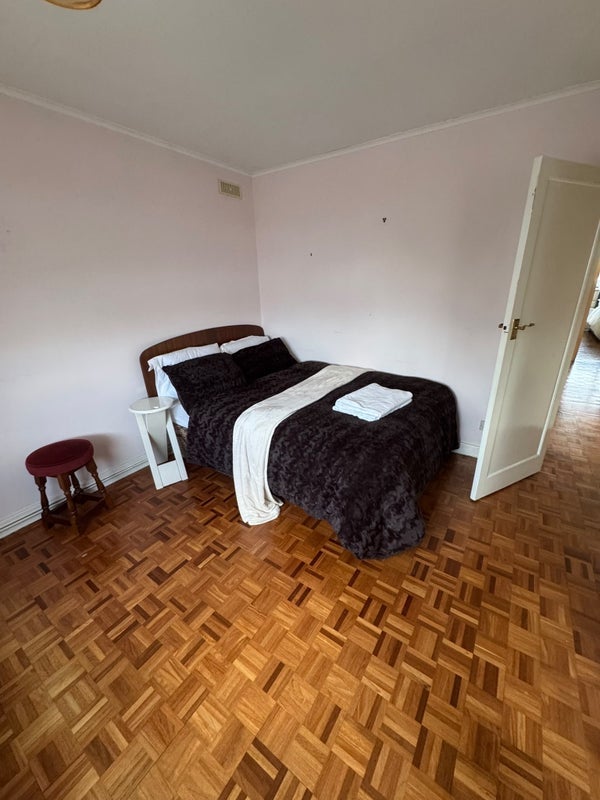 Room Lynton Road in Greater London