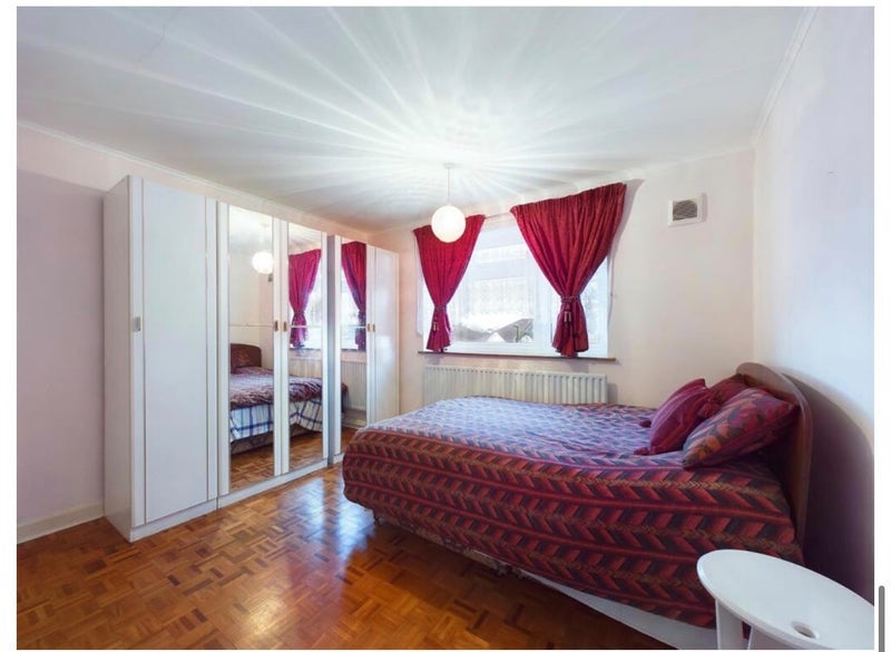 Room Lynton Road in Greater London