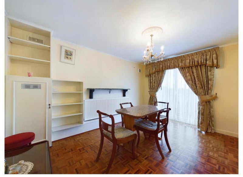 Room Lynton Road in Greater London
