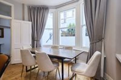 Flat Sinclair Road in Greater London