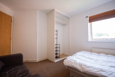 Flat Pershore Road in Birmingham