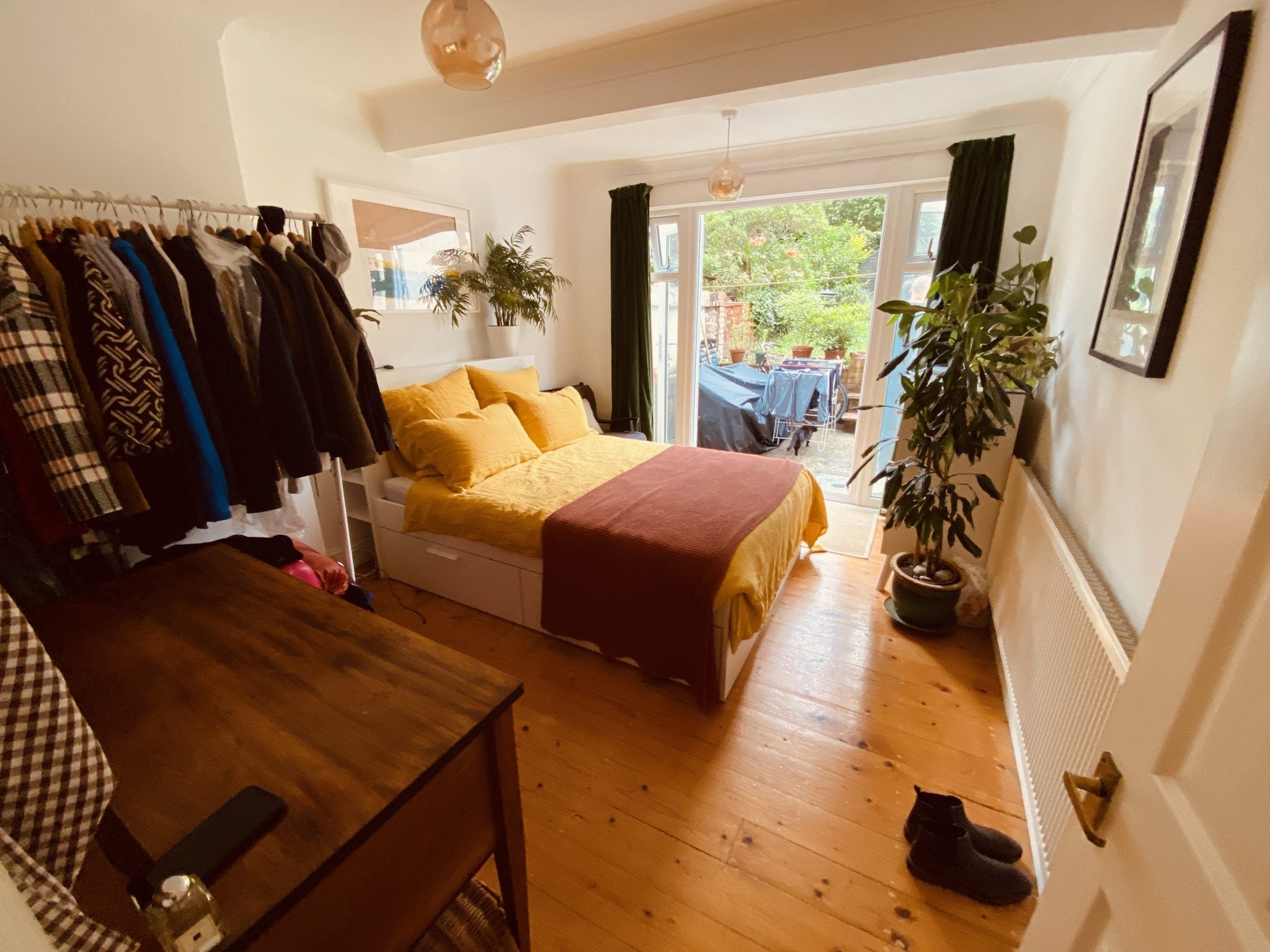 Flat Woodstock Road in Greater London