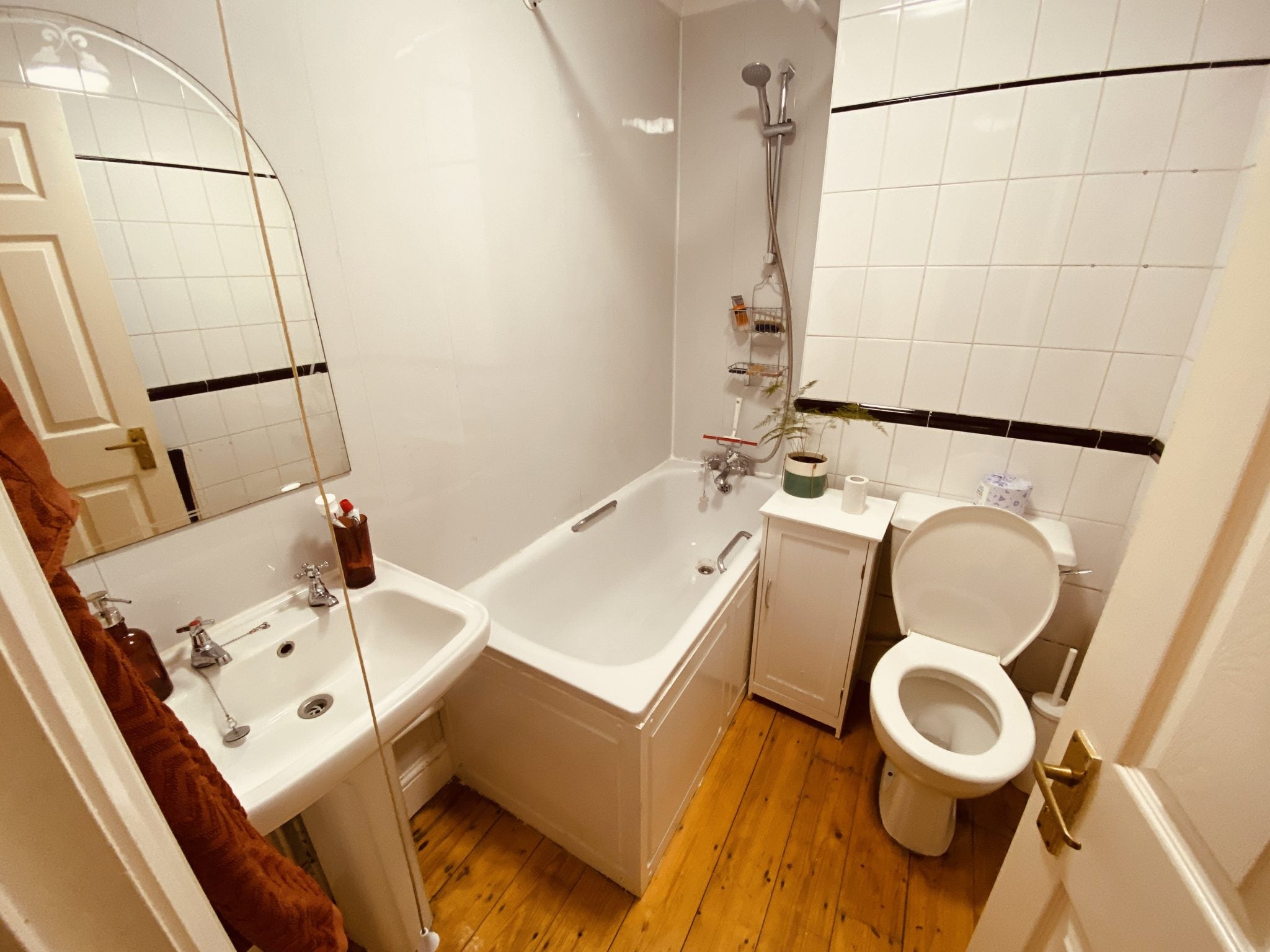 Flat Woodstock Road in Greater London