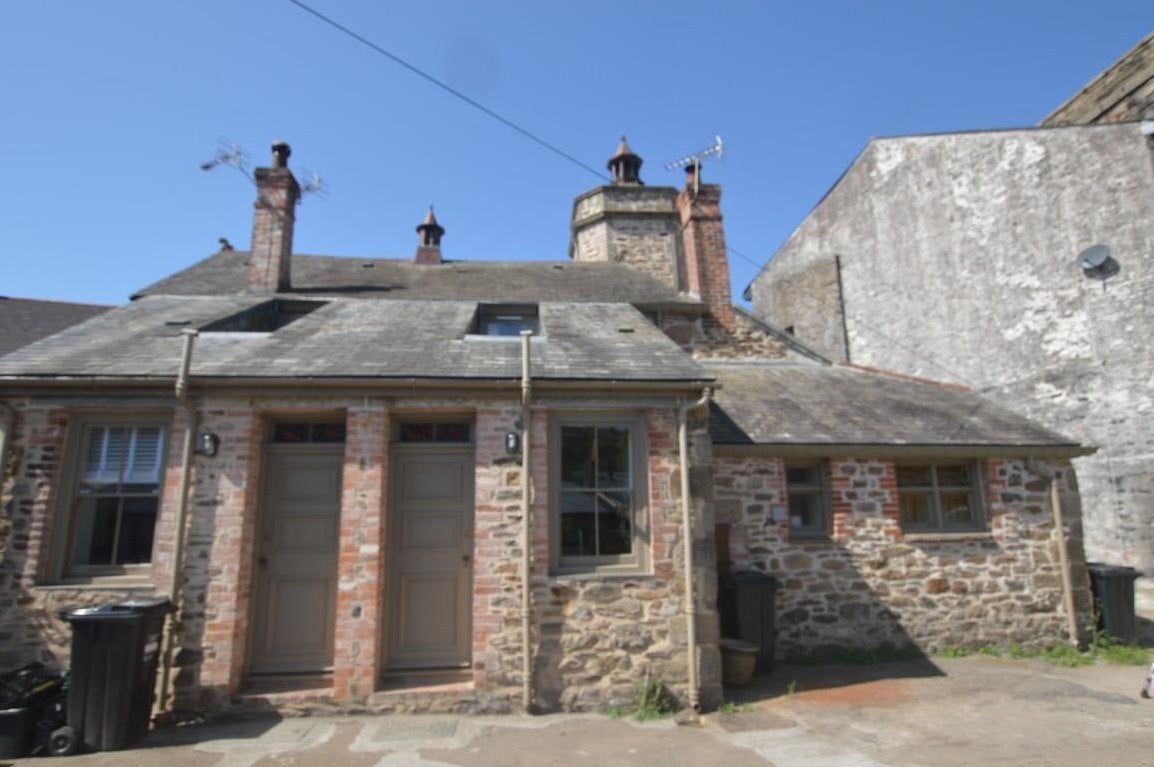 House Falmouth Road in Redruth