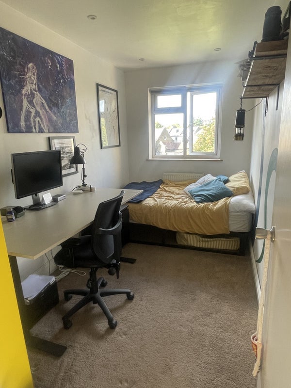 Room Palmerston Road in Greater London