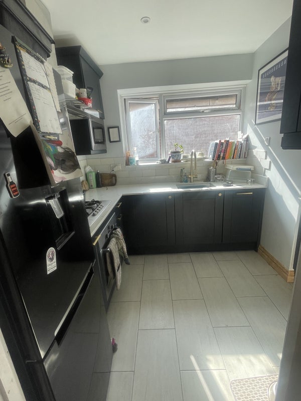 Room Palmerston Road in Greater London