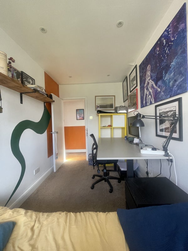 Room Palmerston Road in Greater London