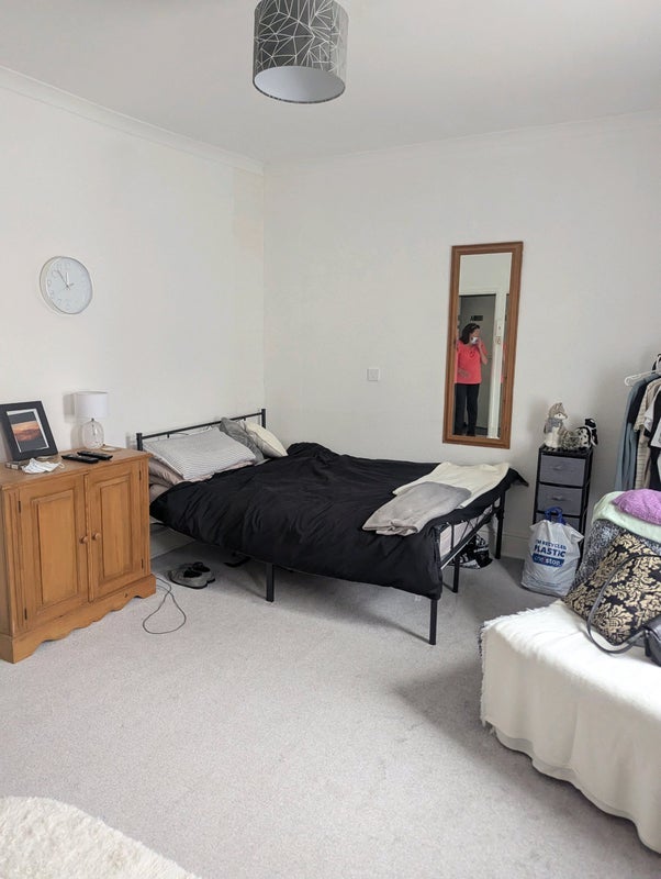 Flat Manilla Crescent in Weston-super-Mare