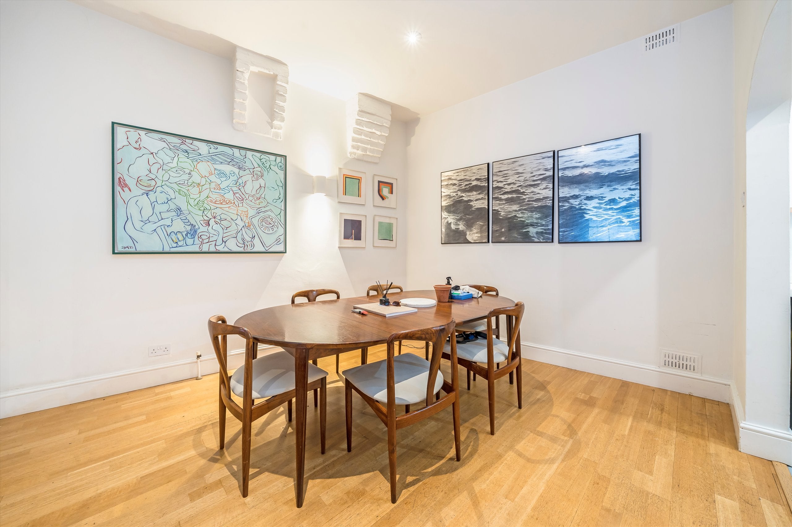 House Malvern Mews in Greater London