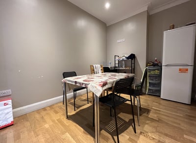 Room Great West Road in London
