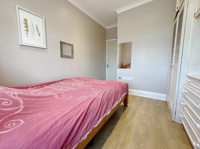 Room Great West Road in London